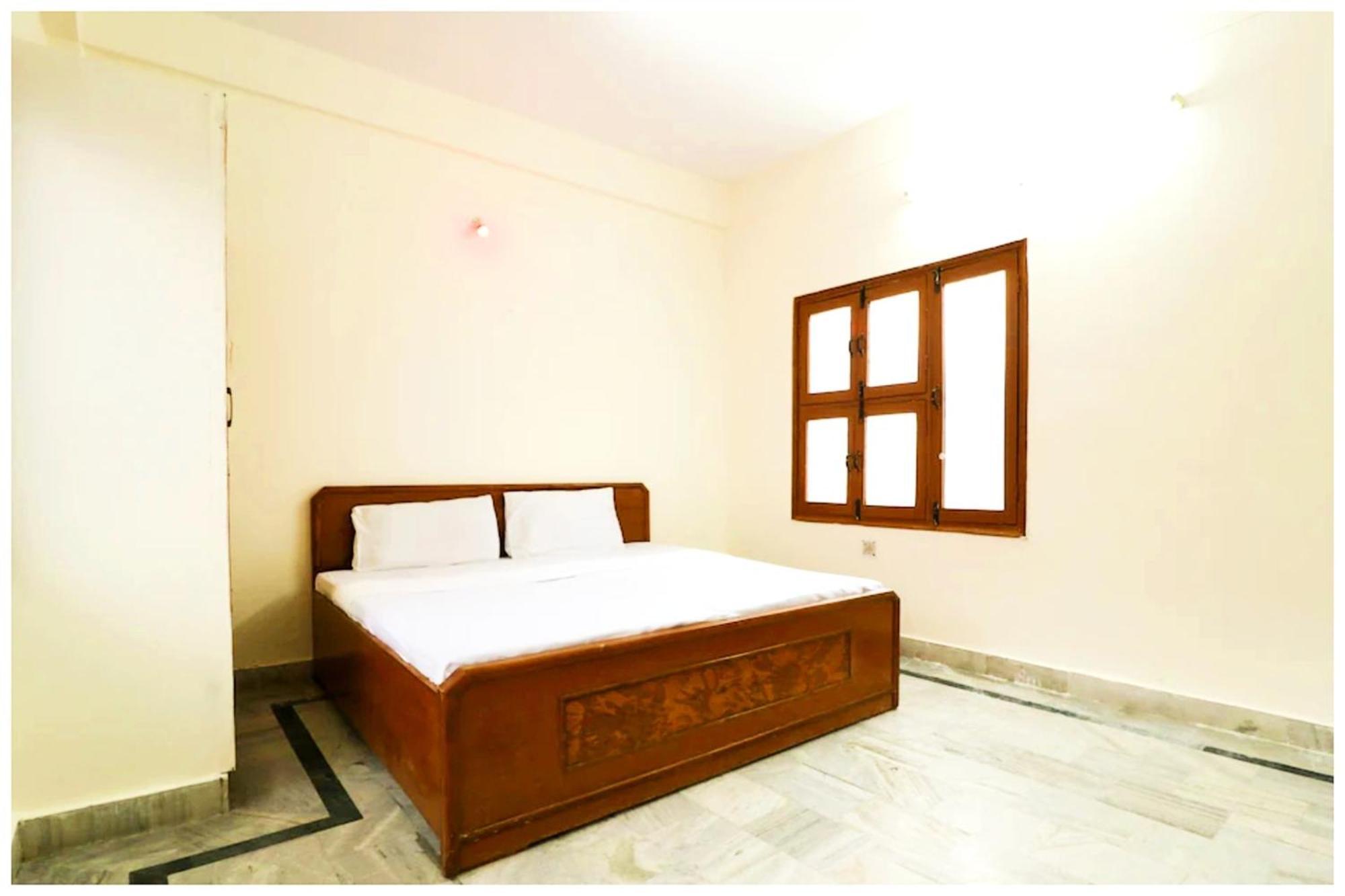 Hotel Bameshwari Location