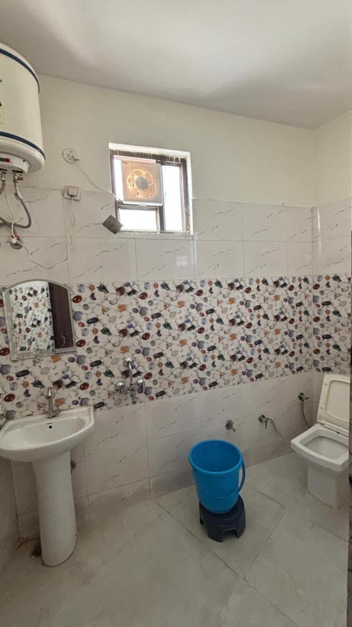 Vrindavan Hari Hotel 3*