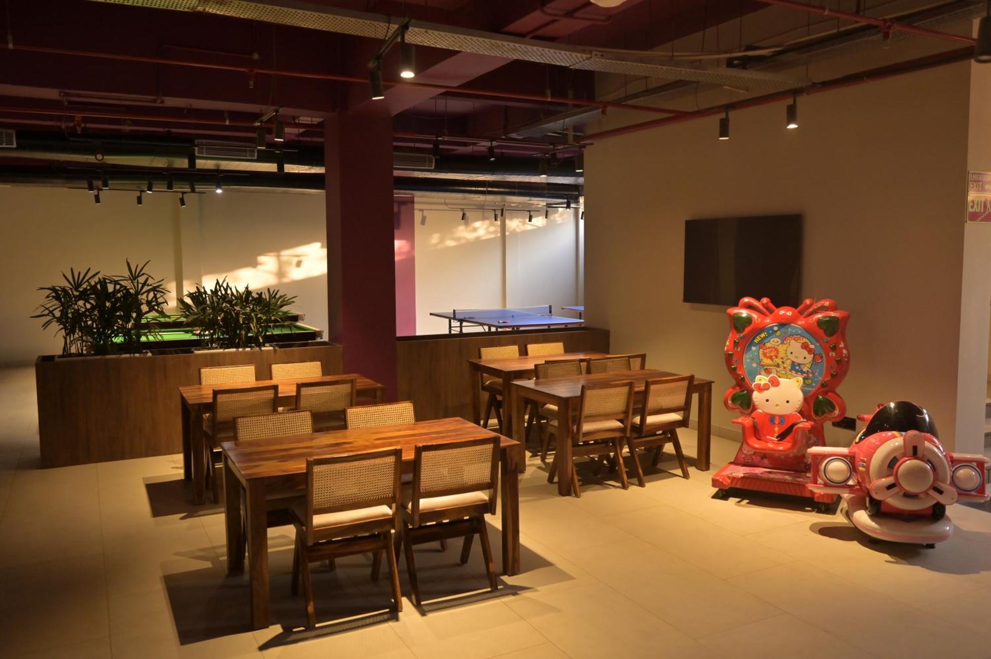 Clarks Safari Hotel 4*
