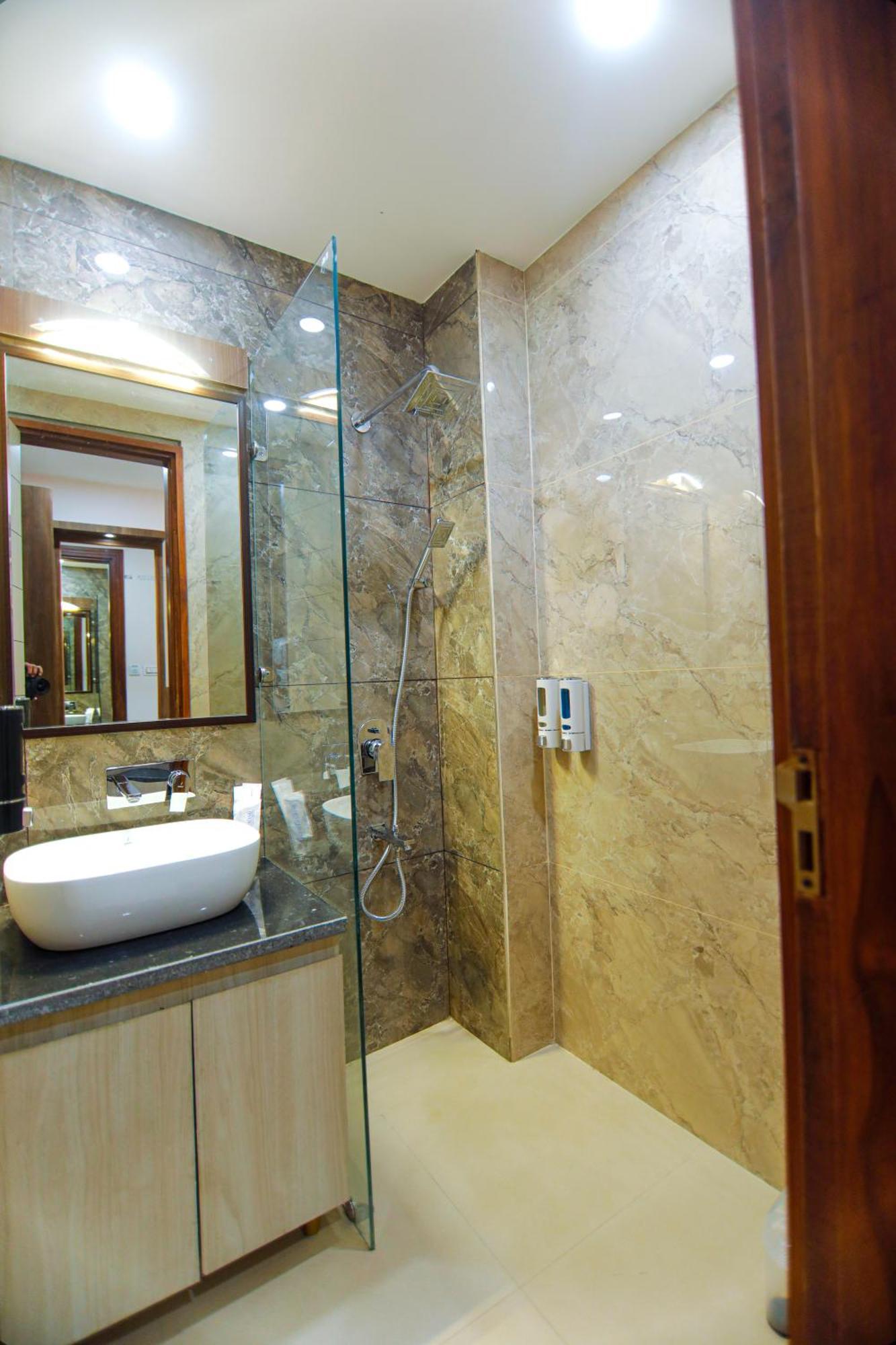 Hotel Paarth Grand Haridwar