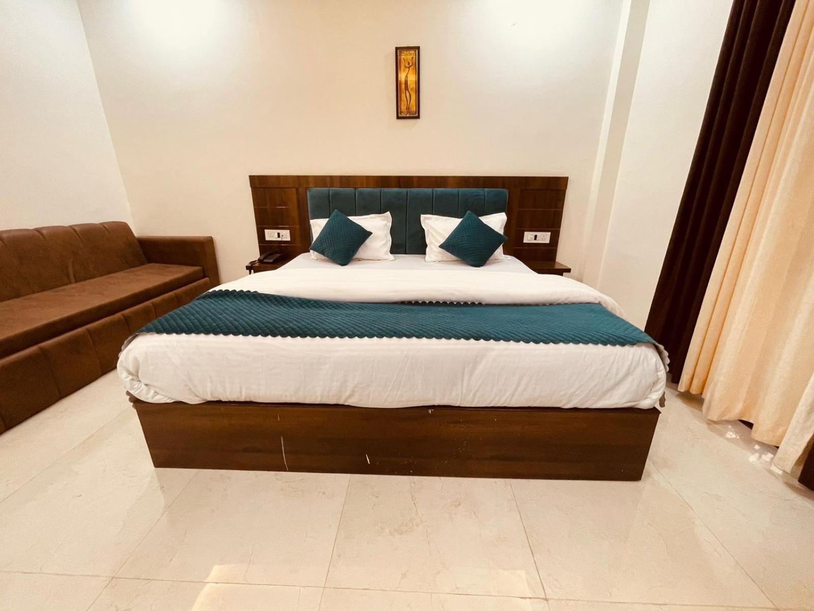 The Divine Ganga - Perfect Family In Hotel 4*