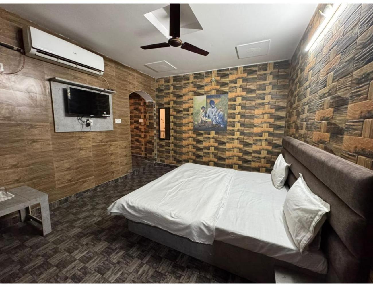 Staygo Natraj ,haridwar * Haridwar