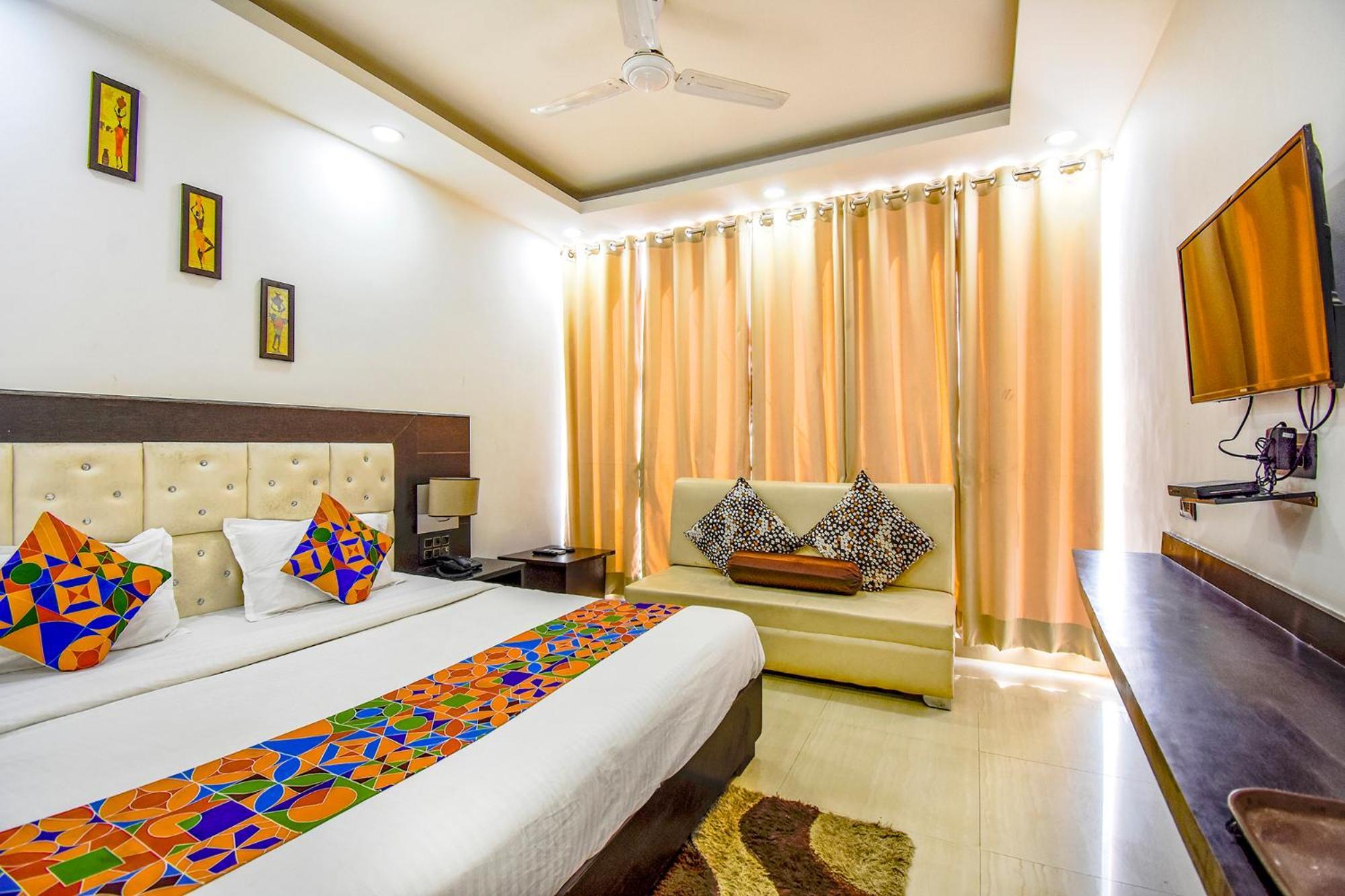 Hotel Fabhotel Pride 3*