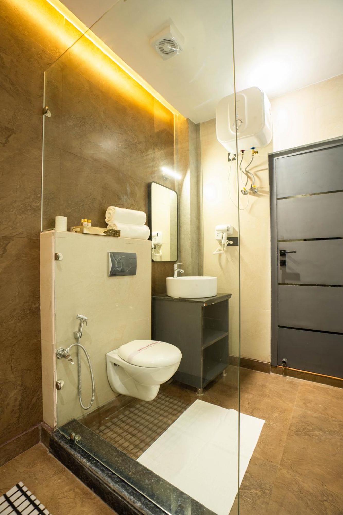 Hotel The Ganges Riverside Escape With A Private Ghat 4*