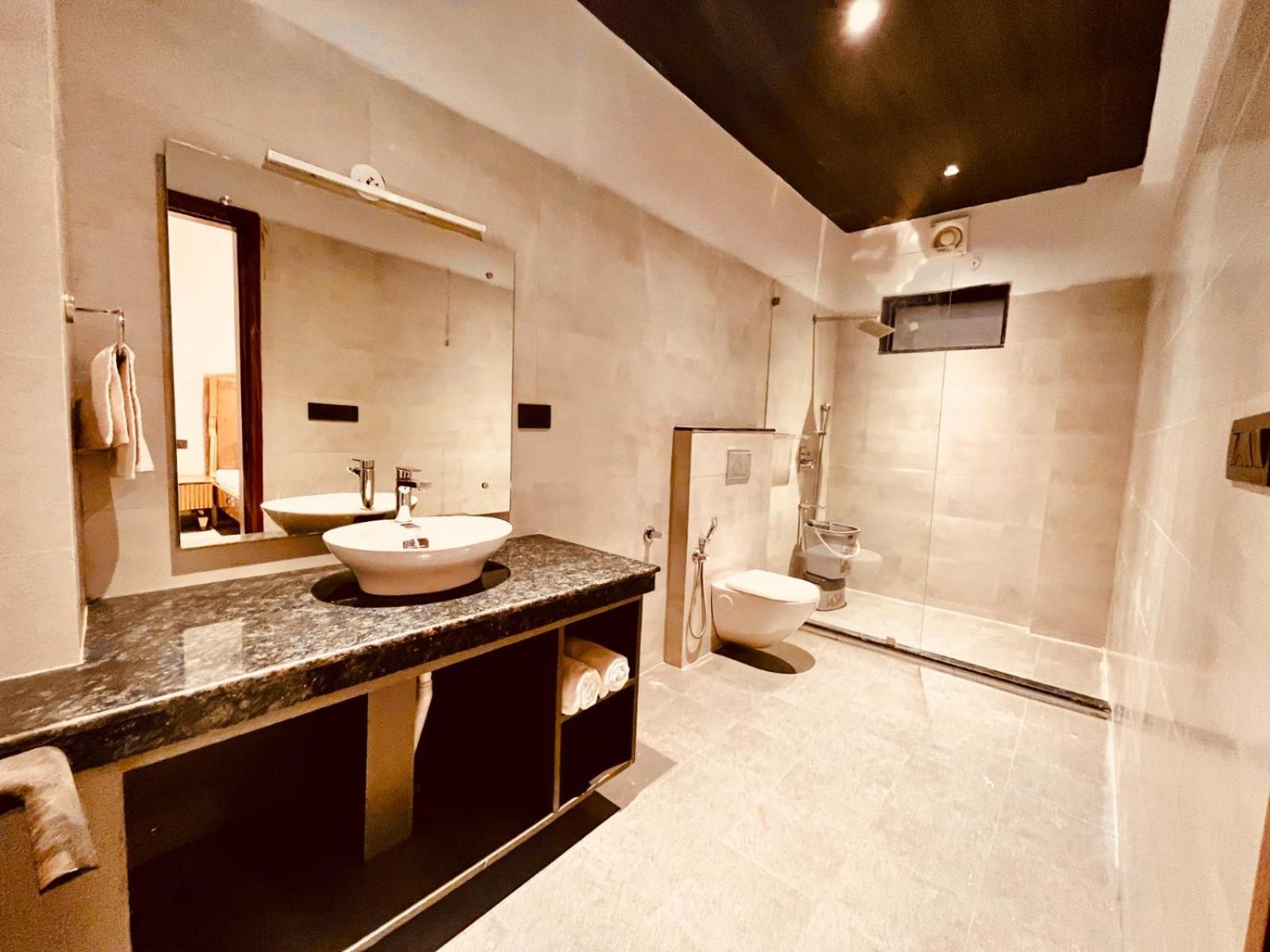 Sitara & Resorts, Hotel 4*