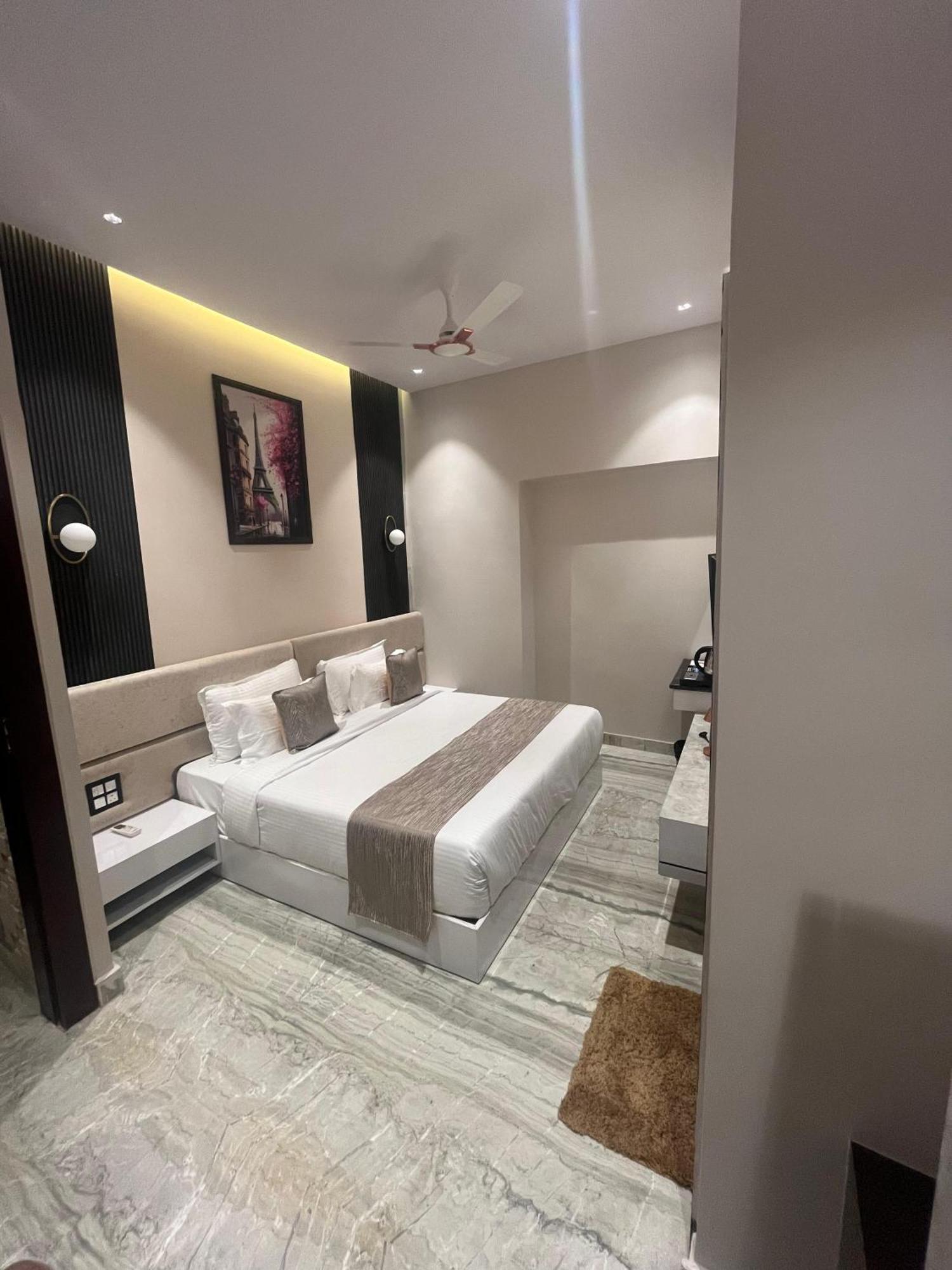 Hotel Shri Shyam Luxury Hotel In Har Ki Paudi Haridwar