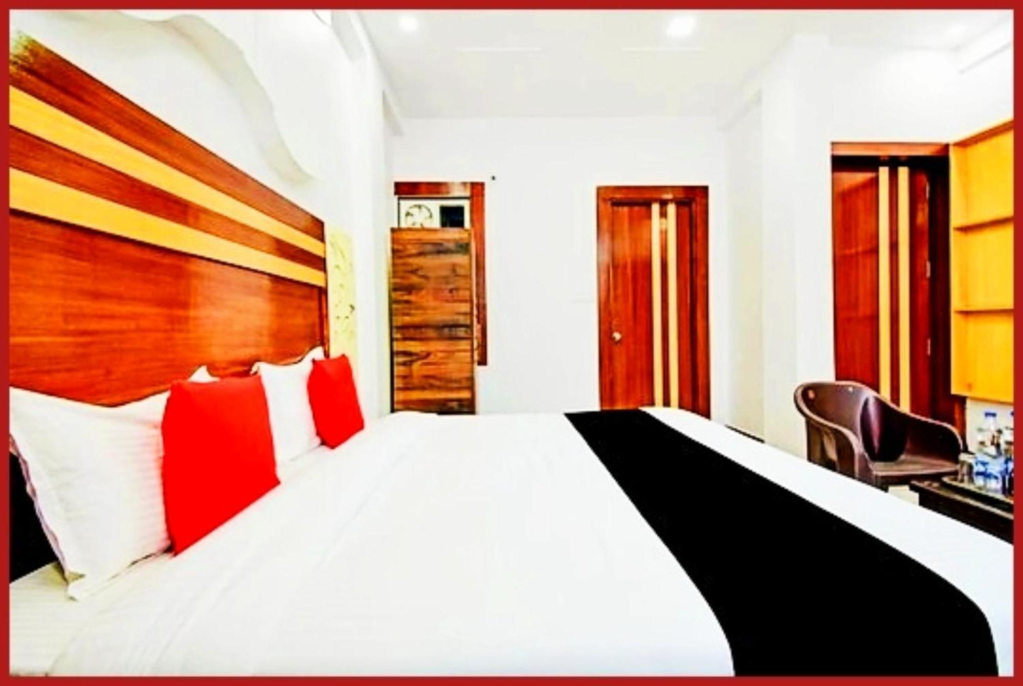 Sawera! - Near Temple - Fully Air Conditioned, Restaurant, Service , Free Parking, Free Wi-fi Facilities Available - A Luxury In Nainital Hotel 4*