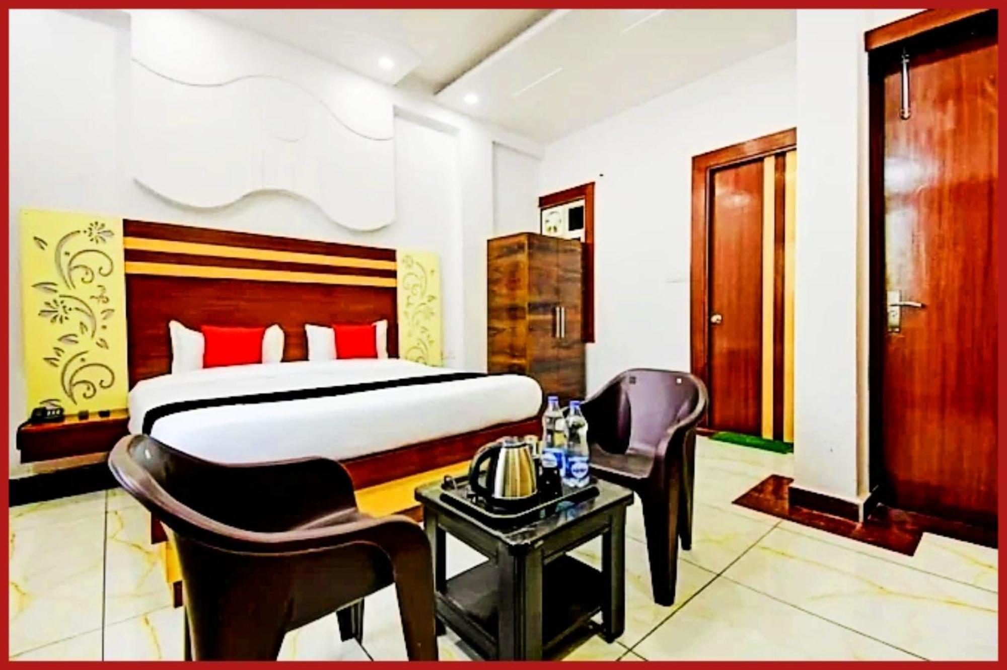 Sawera! - Near Temple - Fully Air Conditioned, Restaurant, Service , Free Parking, Free Wi-fi Facilities Available - A Luxury In Nainital Hotel 4*
