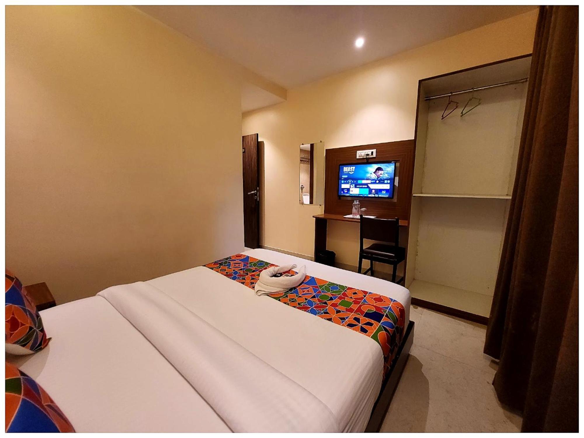 Premium S D Near Railwary Station Maa Mansa Devi Temple - Fully Air Conditioned - Lift And Parking Available -best In