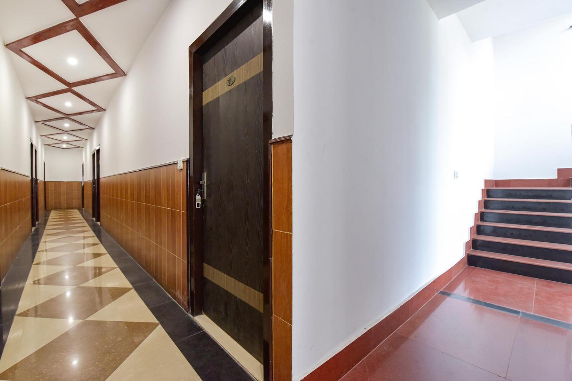 Hotel Fabhotel Pearl
