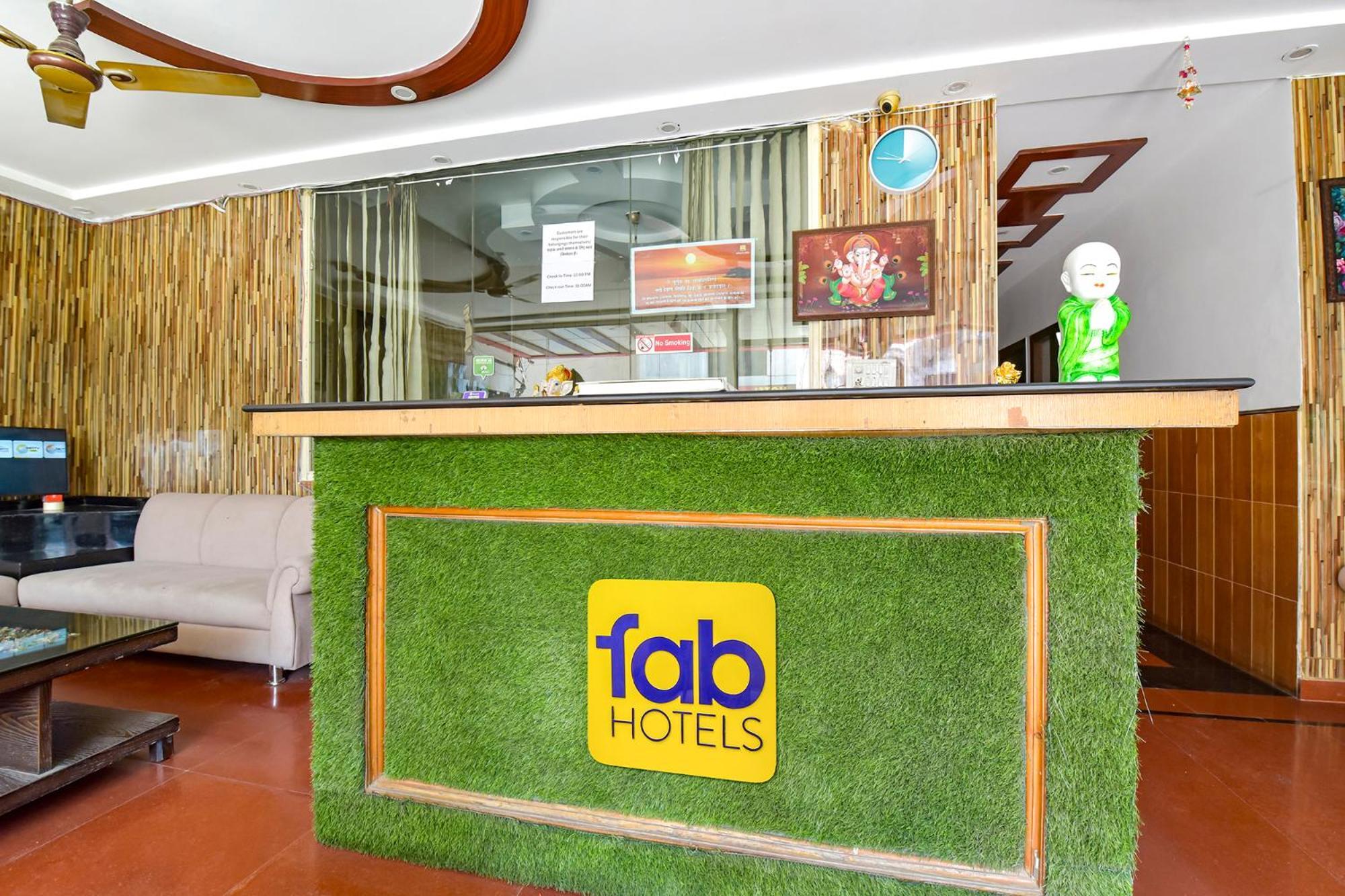 Fabhotel Pearl