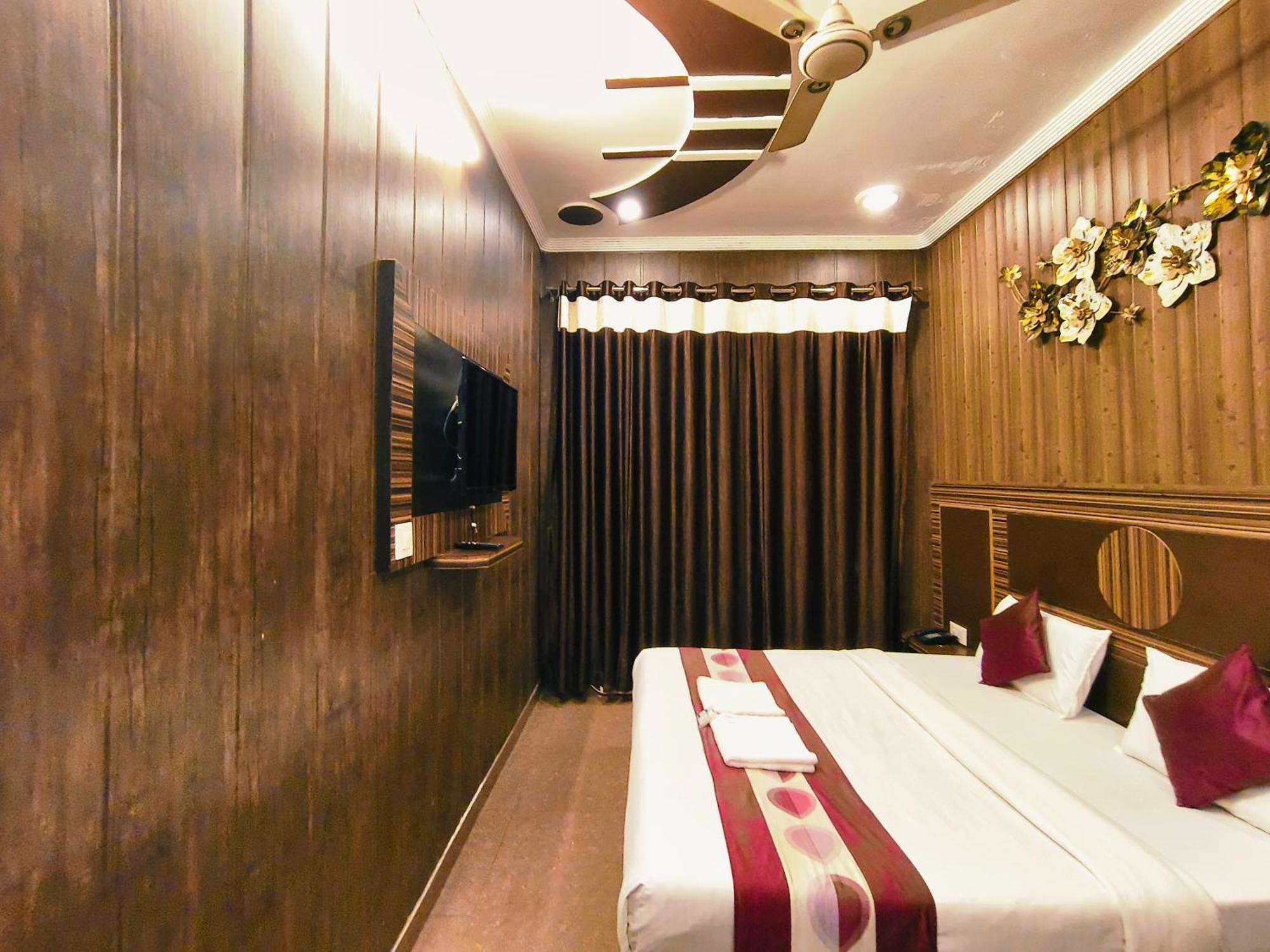 Hotel Pardesi,har Ki Pauri Road