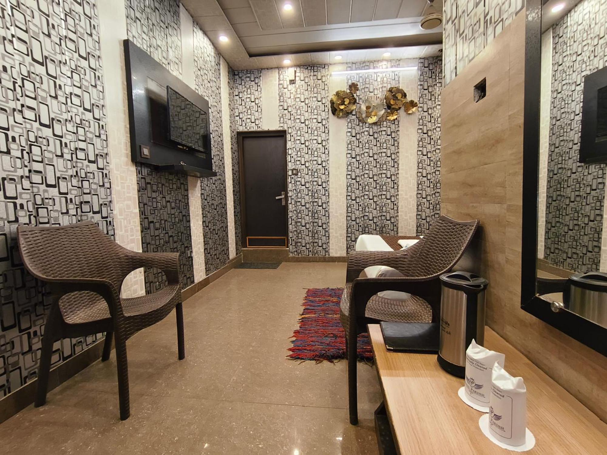 Hotel Pardesi,har Ki Pauri Road 2*