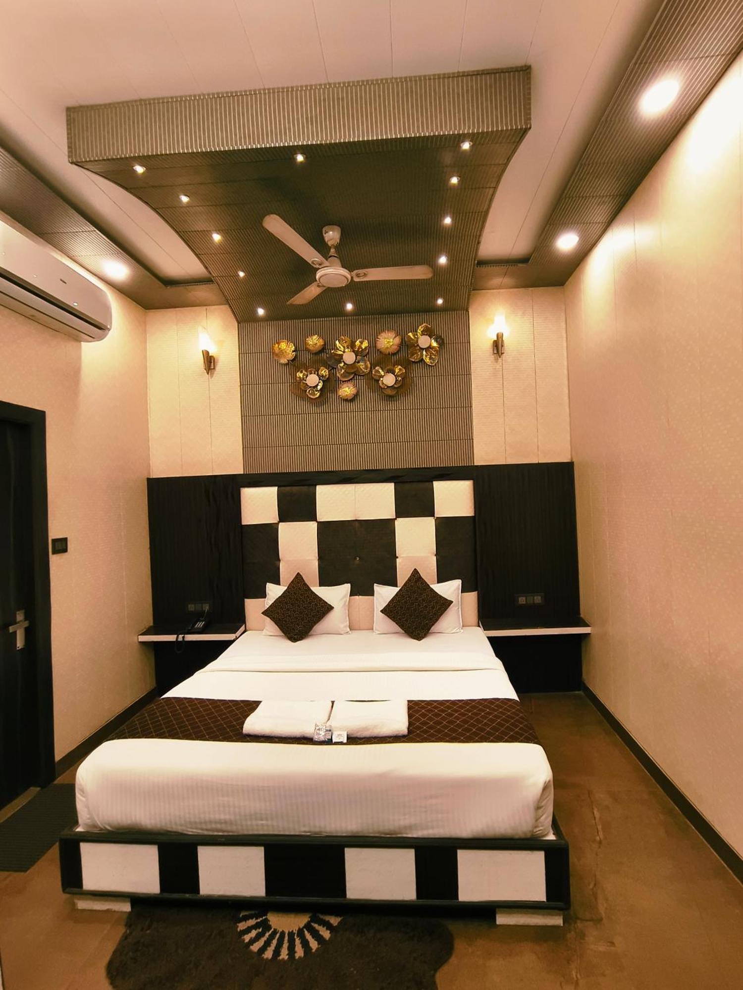 Pardesi,har Ki Pauri Road Hotel 2*