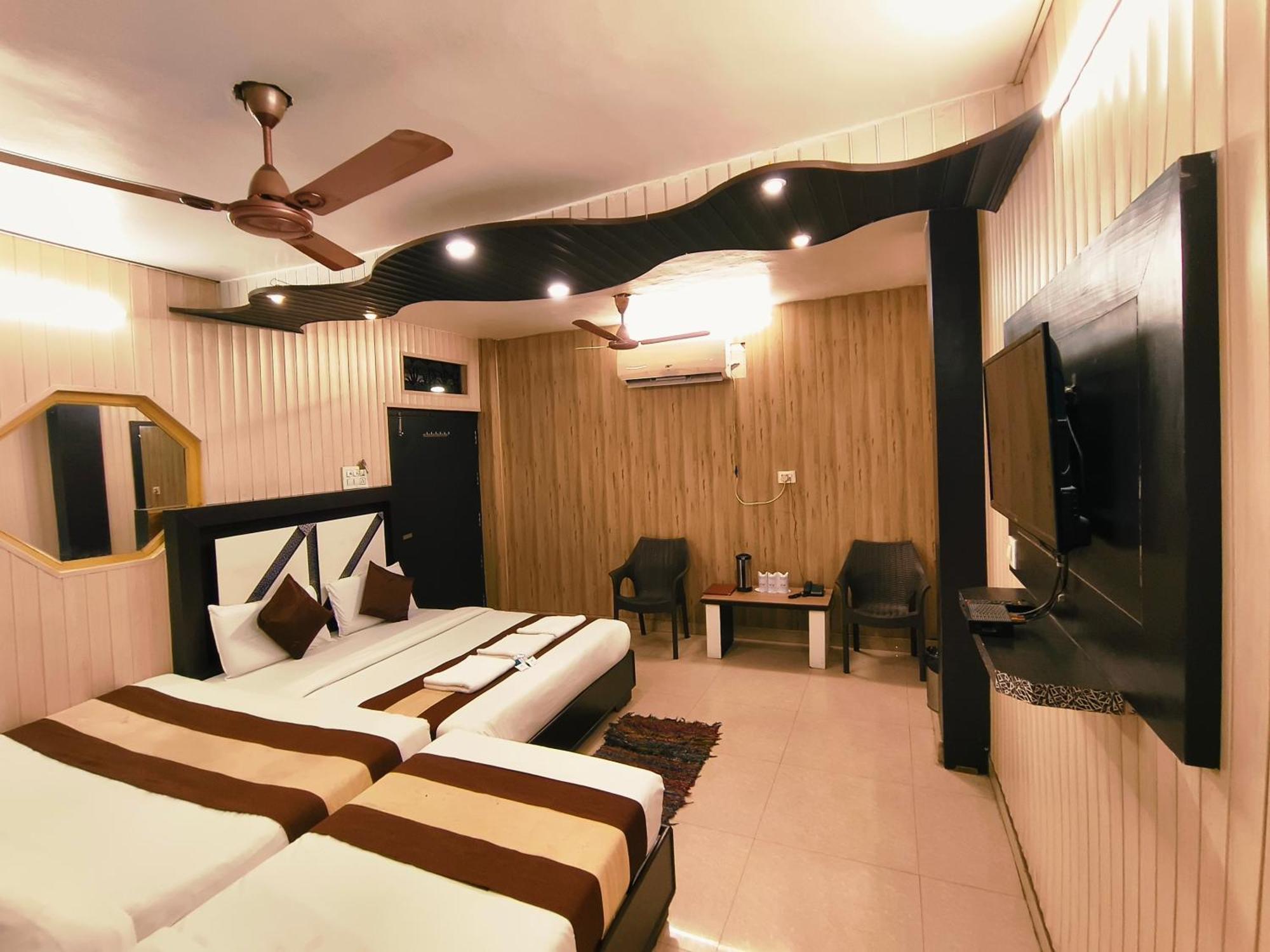 Hotel Pardesi,har Ki Pauri Road Haridwar
