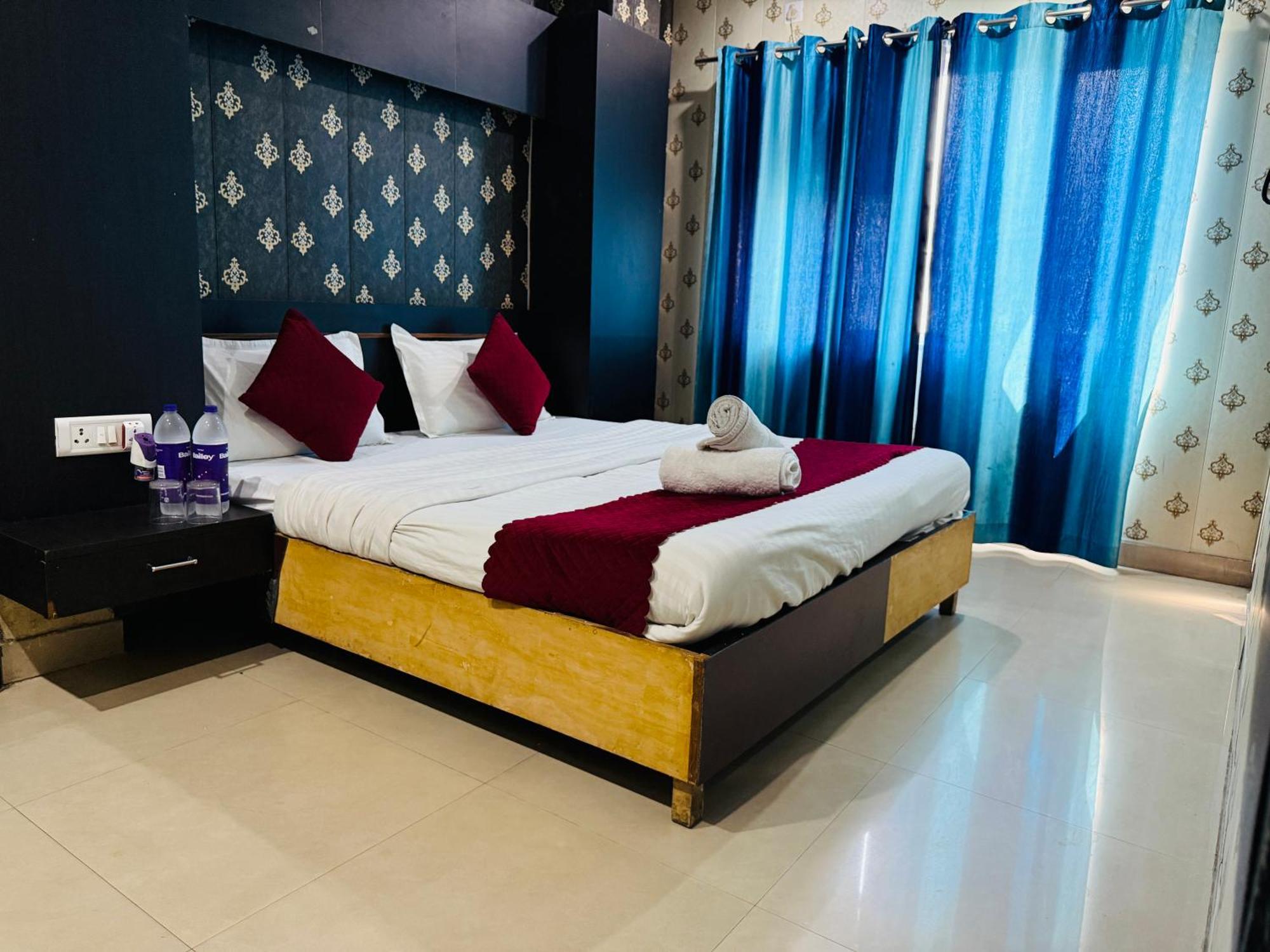 The Ganga View - Selling In