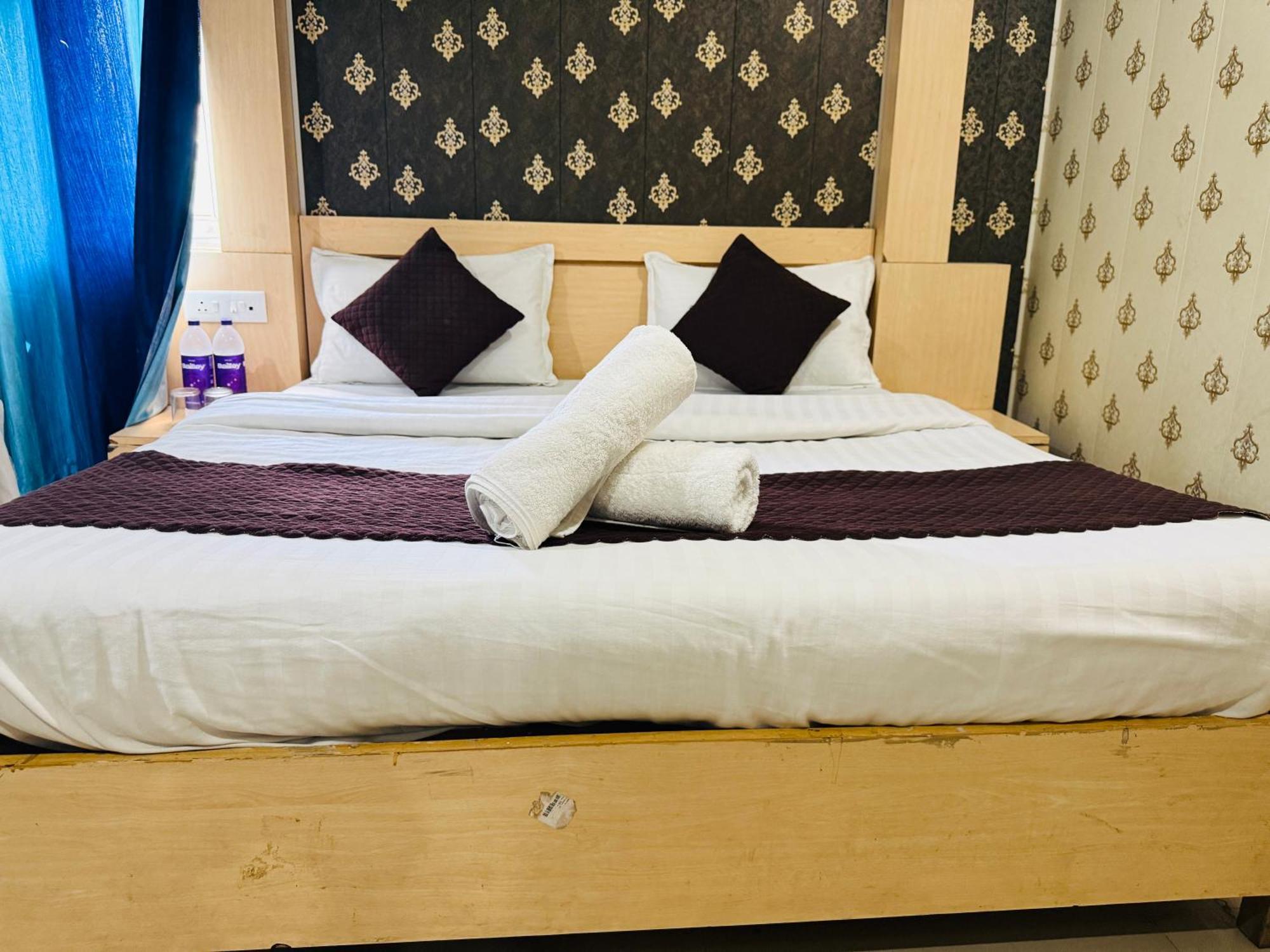 The Ganga View - Selling In Hotel 4*