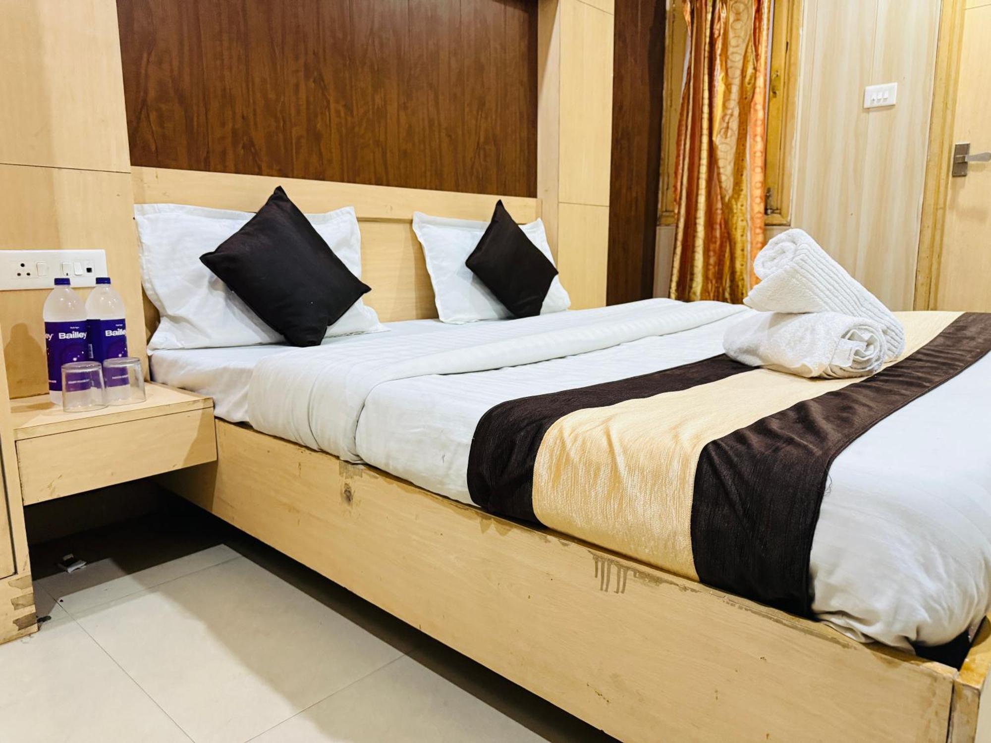 The Ganga View - Selling In 4*