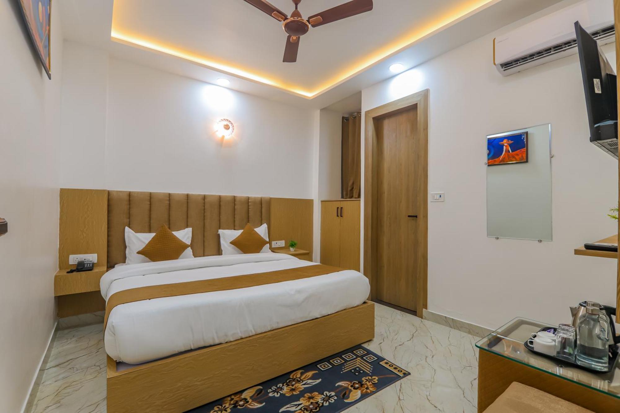 One Earth Ganga Stone Hotel