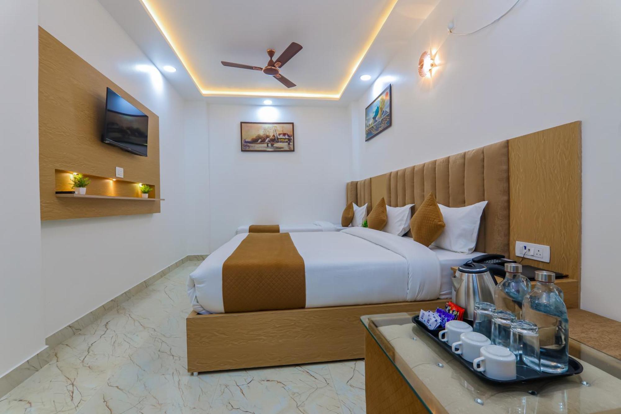 One Earth Ganga Stone Hotel 3*