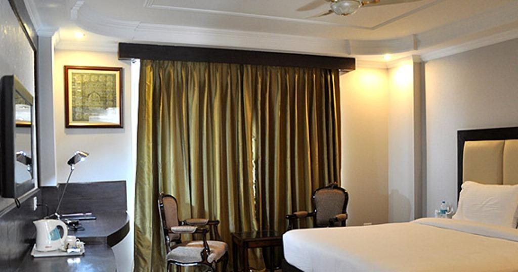 Hotel The Grand Basant