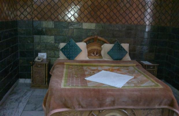 Paradise Hotel