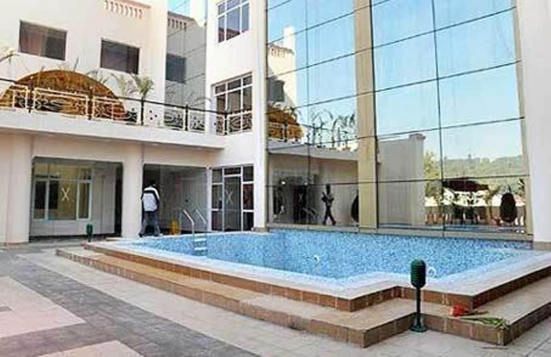 The Grand Basant 4*