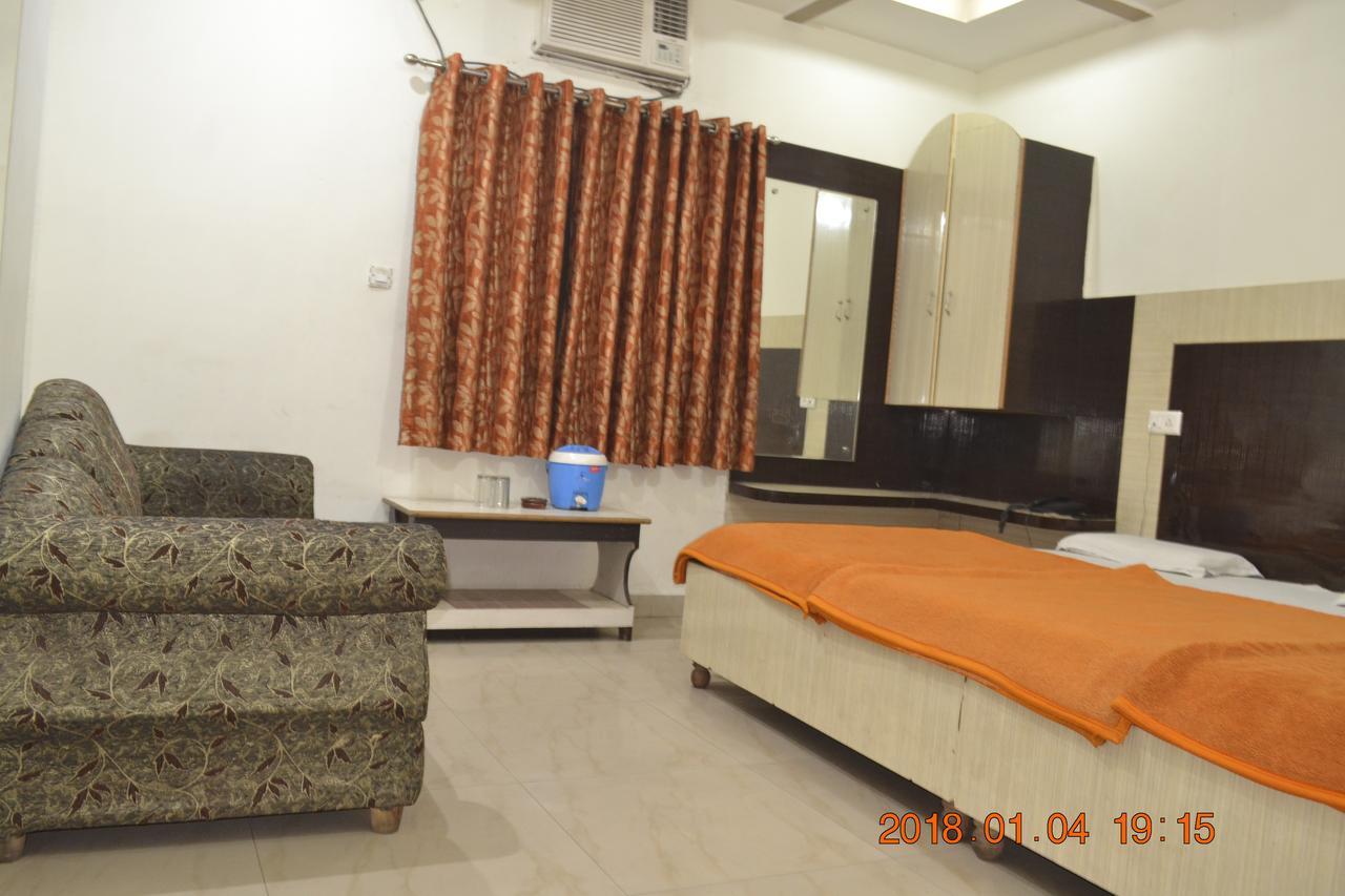 Rest 2* Haridwar