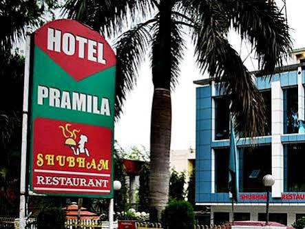 Hotel Fabhotel Pramila