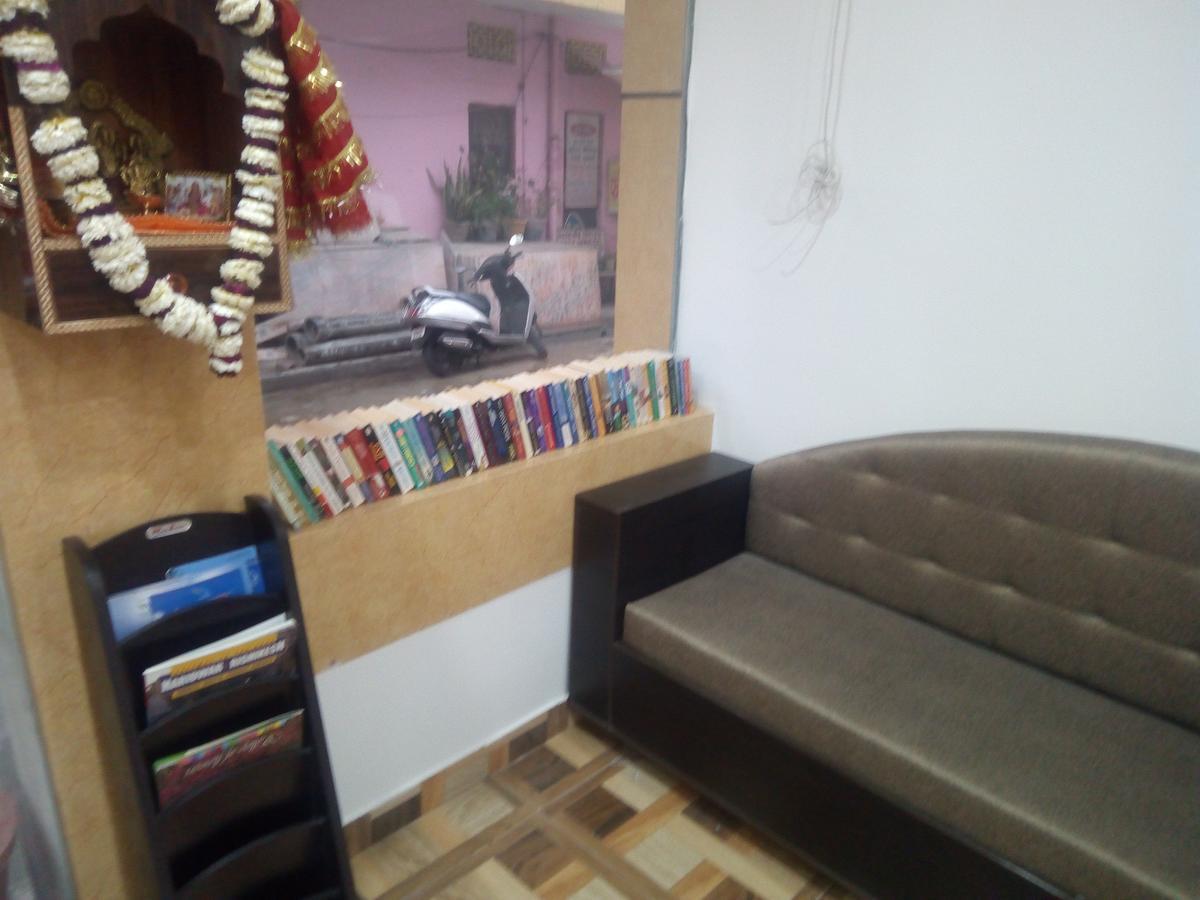 Hotel Anand *