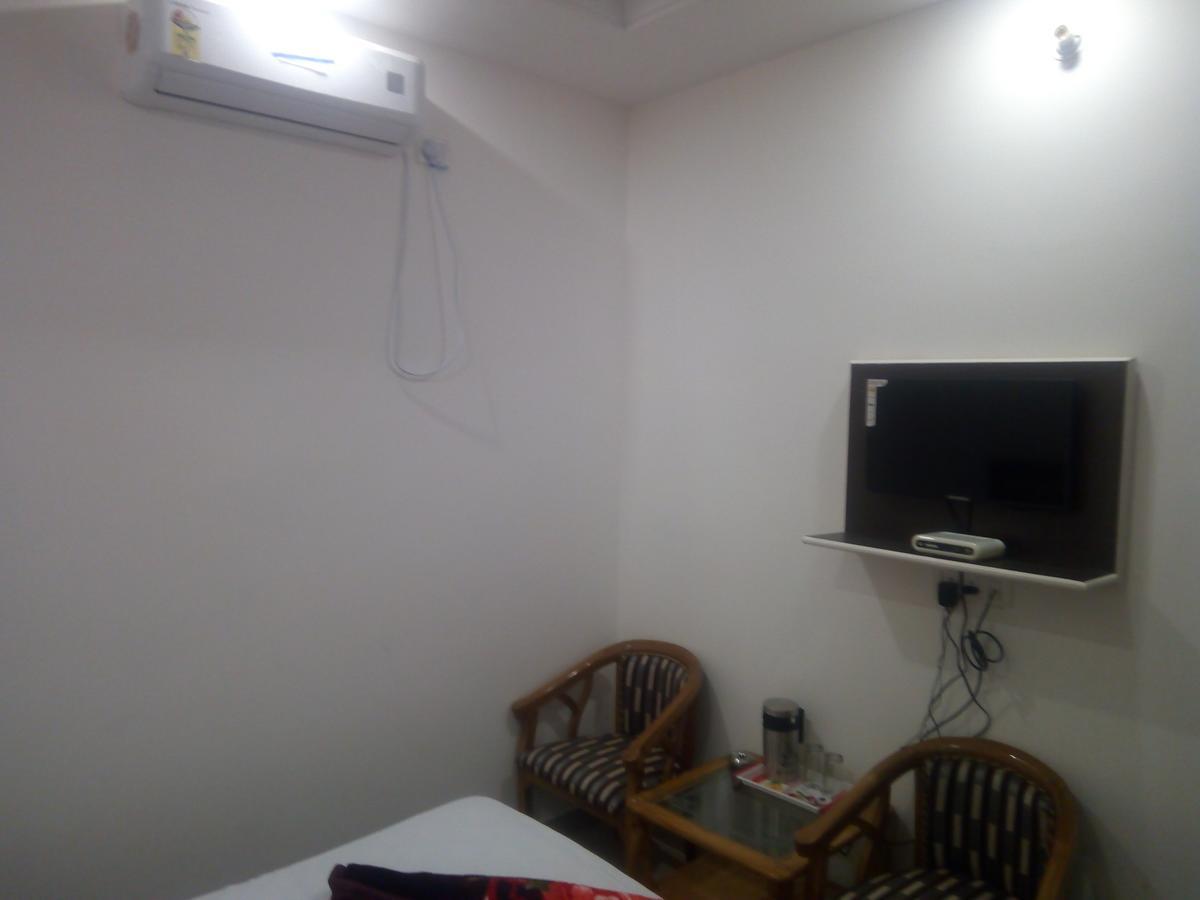 Hotel Anand Haridwar