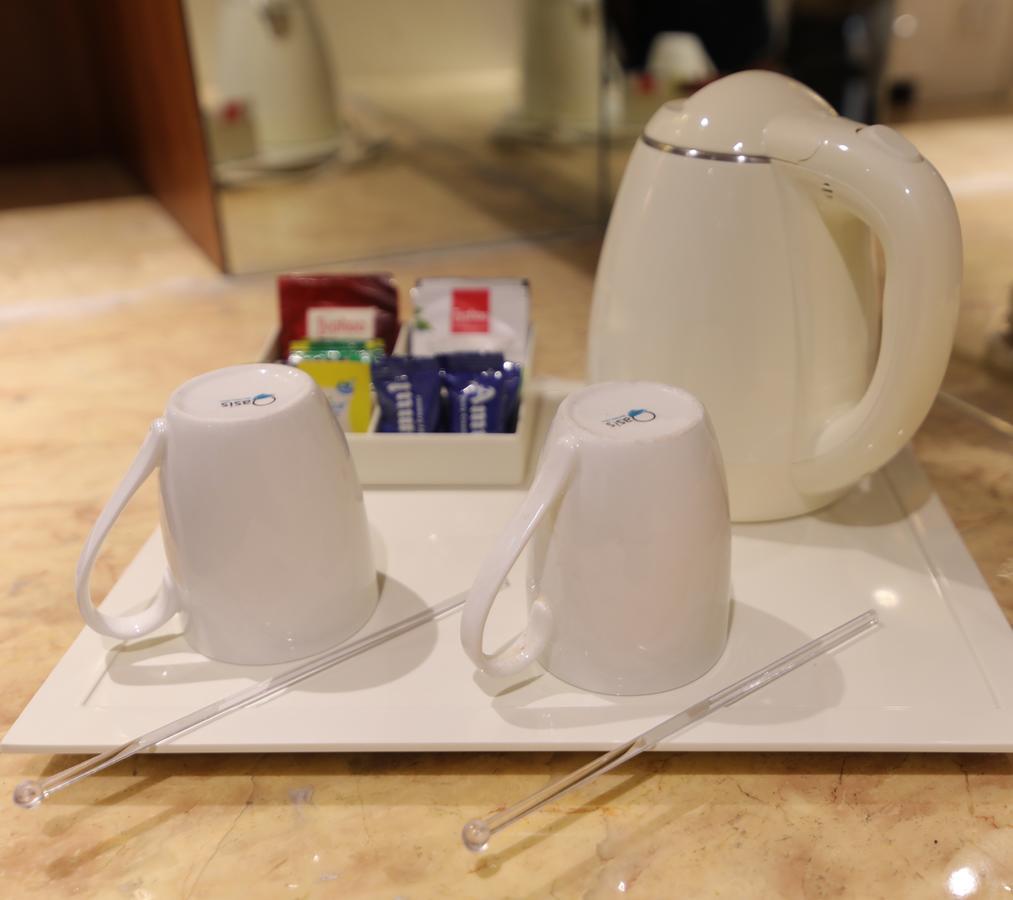 Hotel Grand Orchid 4*