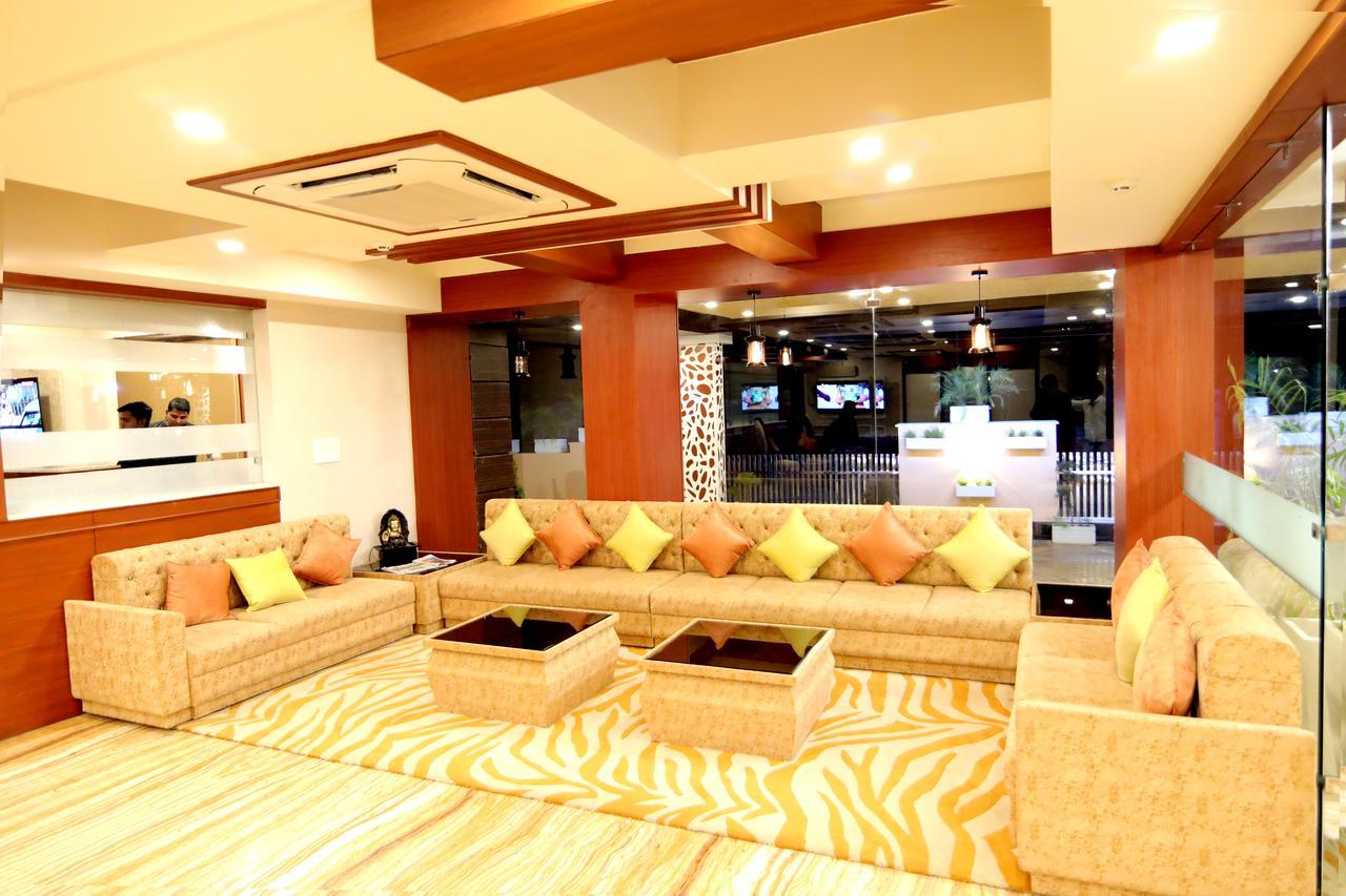 Hotel Grand Orchid 4*