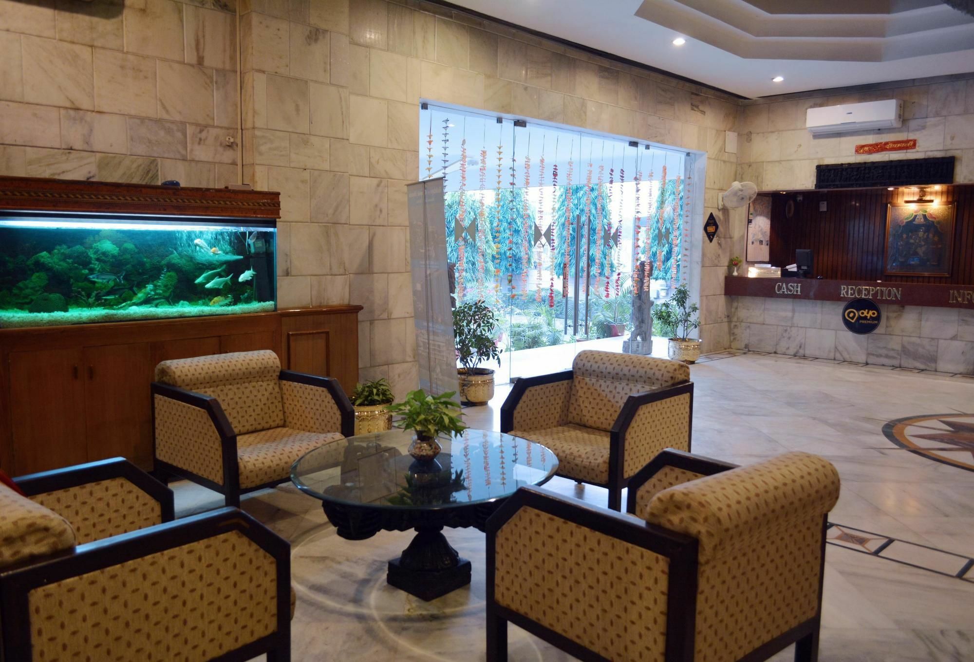 Hotel Oyo Premium Classic 3*