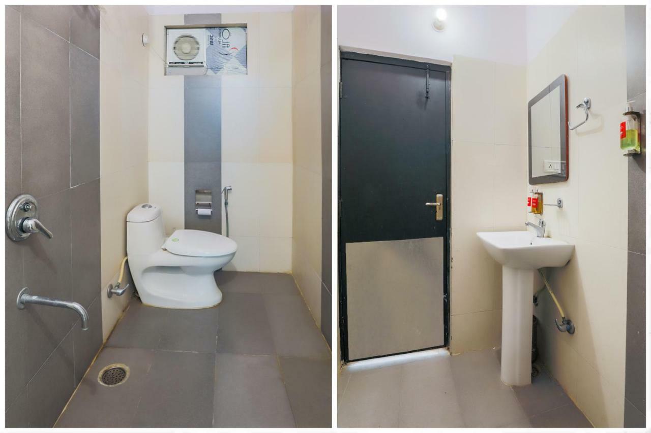 Oyo Flagship 22828 Sector 1a Hotel