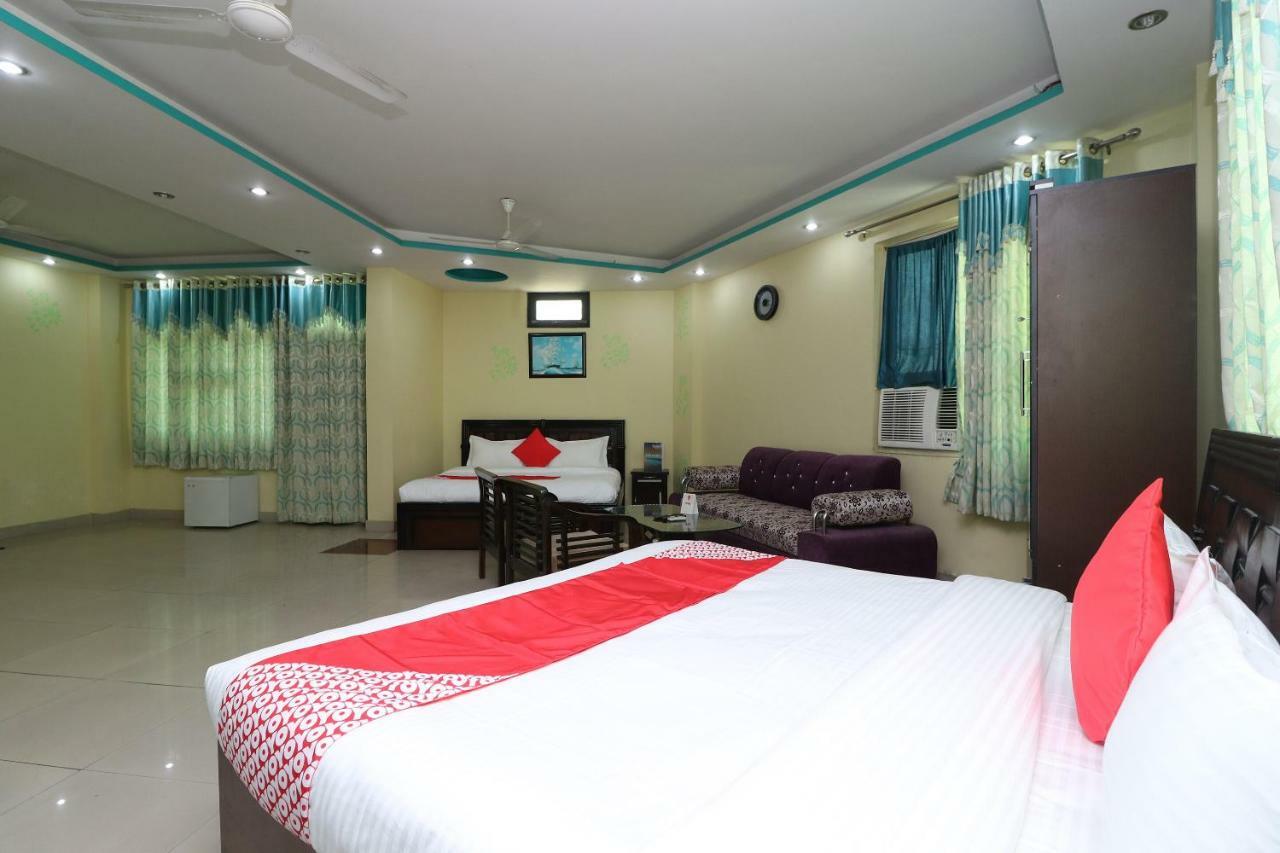 Oyo 14708 Ashiyana 3*