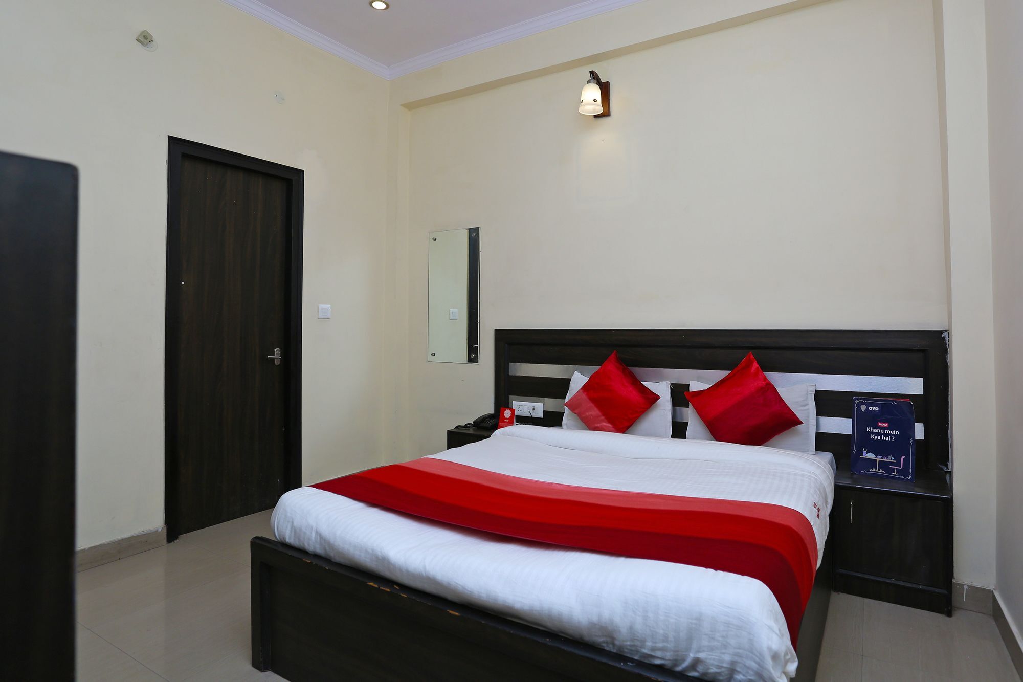 Hotel Oyo 6976 Ganges Park 2*