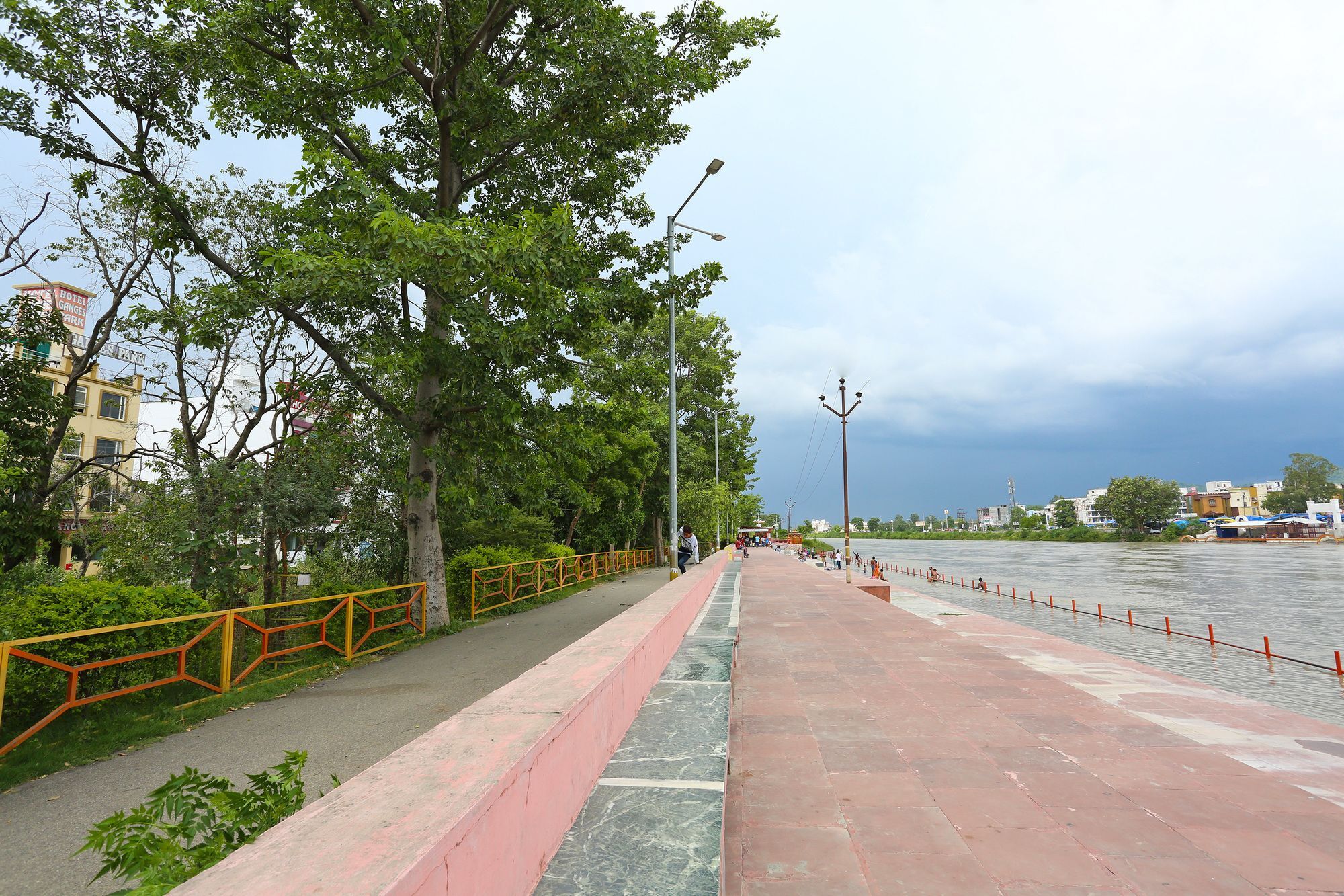 Oyo 6976 Ganges Park Hotel 2*