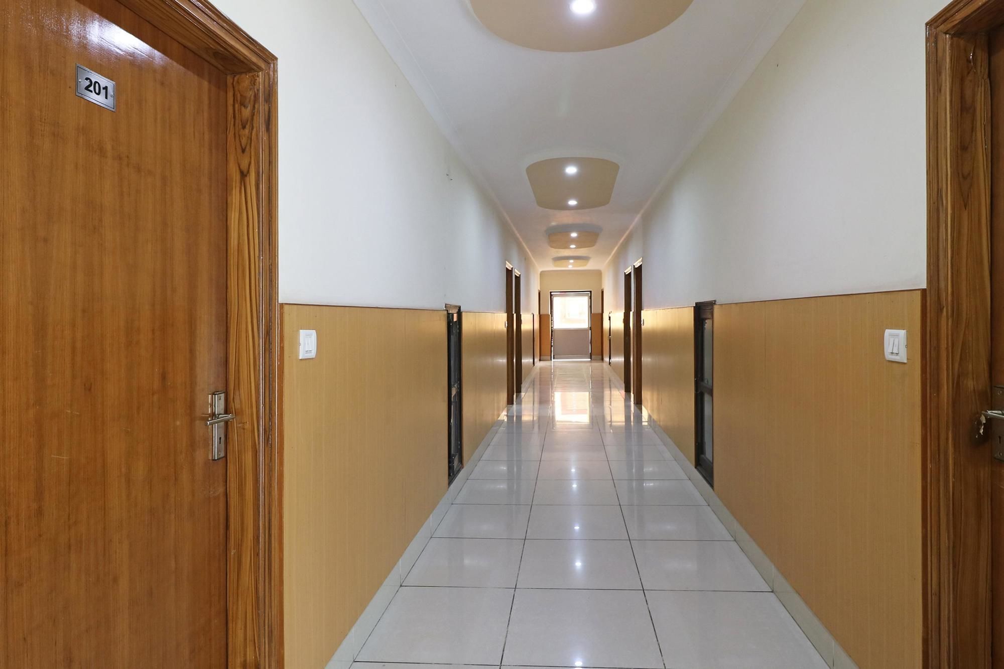 Hotel Oyo 4798 Great Periwal 3*