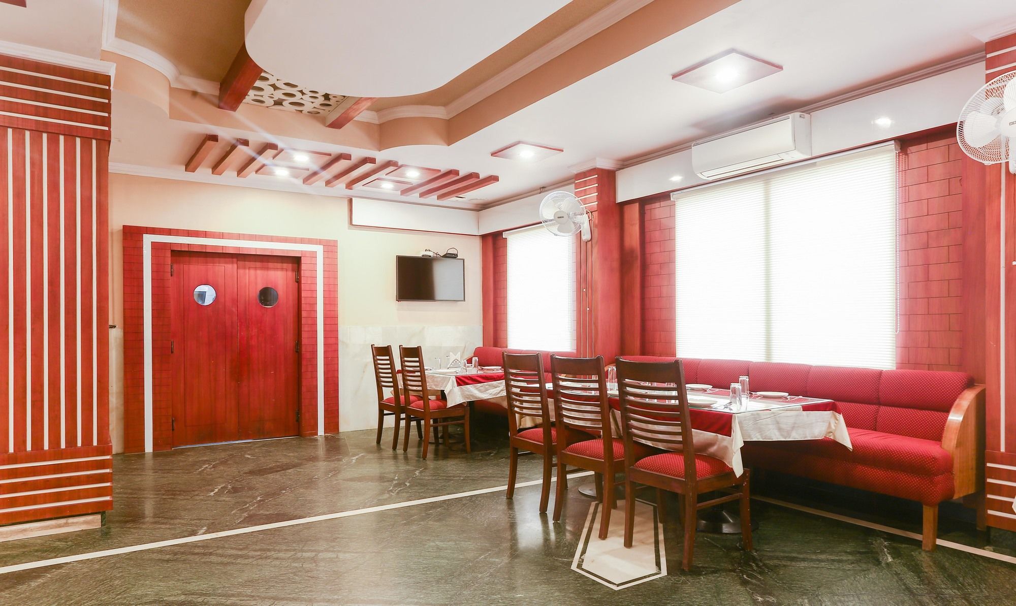Treebo Park Grace Hotel 3*