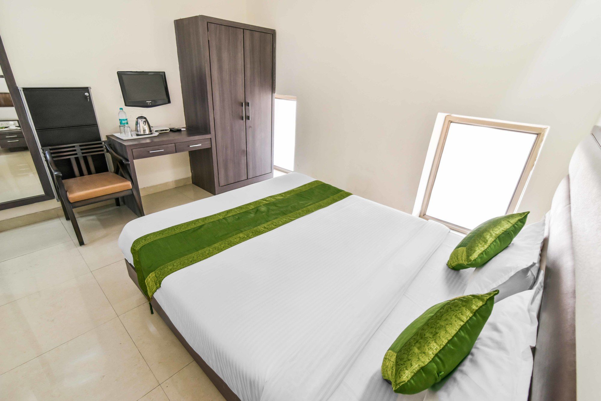 Treebo Anand Niketan 3*