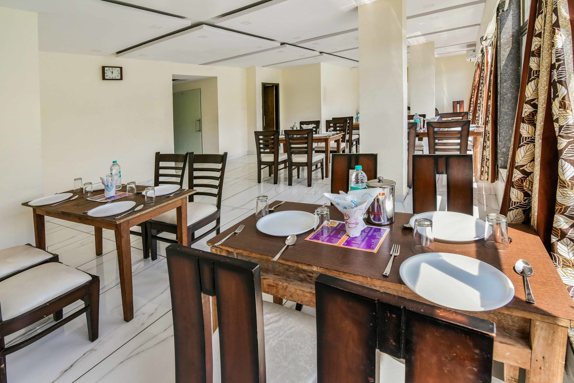 Hotel Treebo Anand Niketan 3*