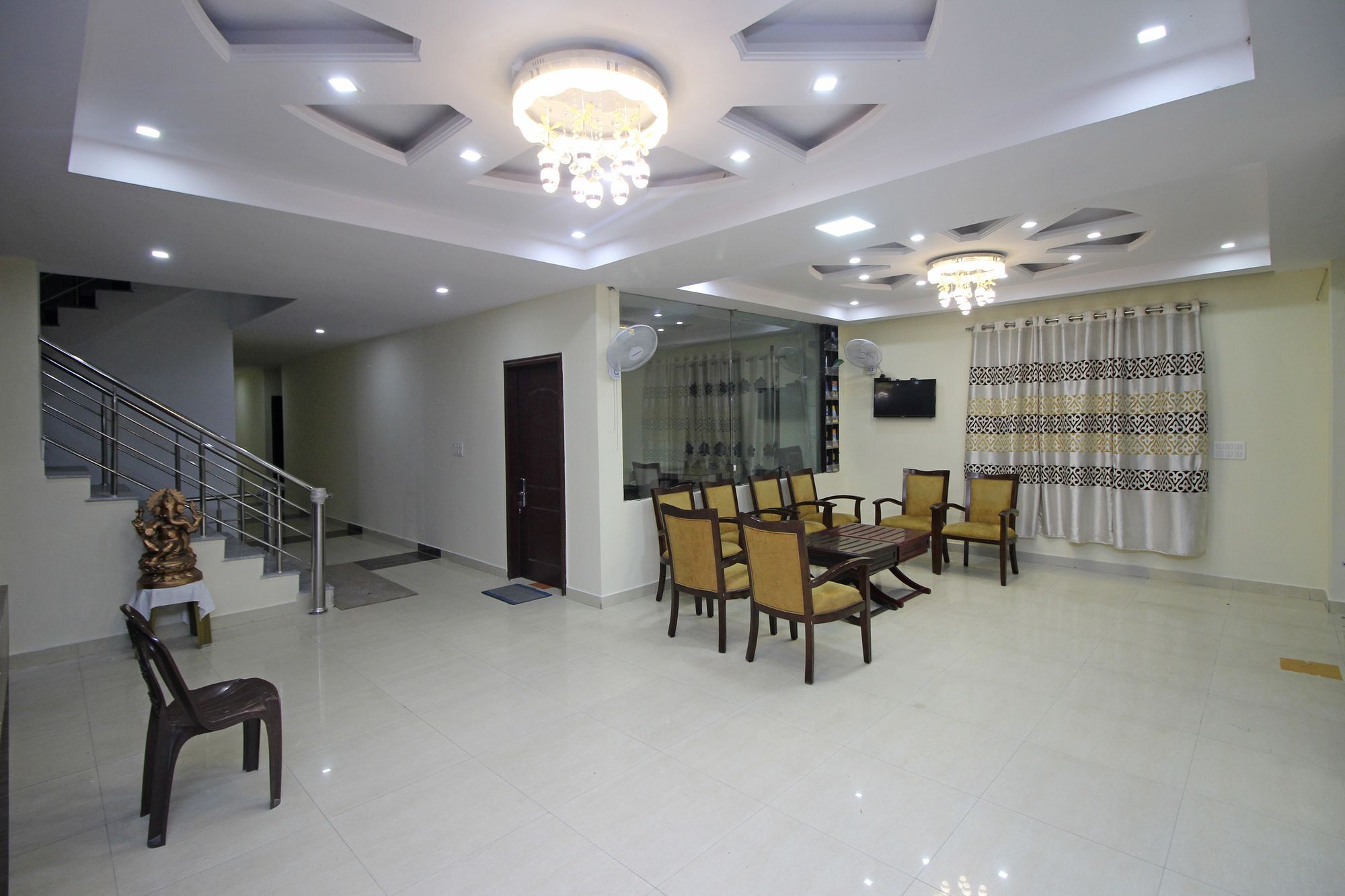 Oyo 9845 Kirti Heritage 2* Haridwar