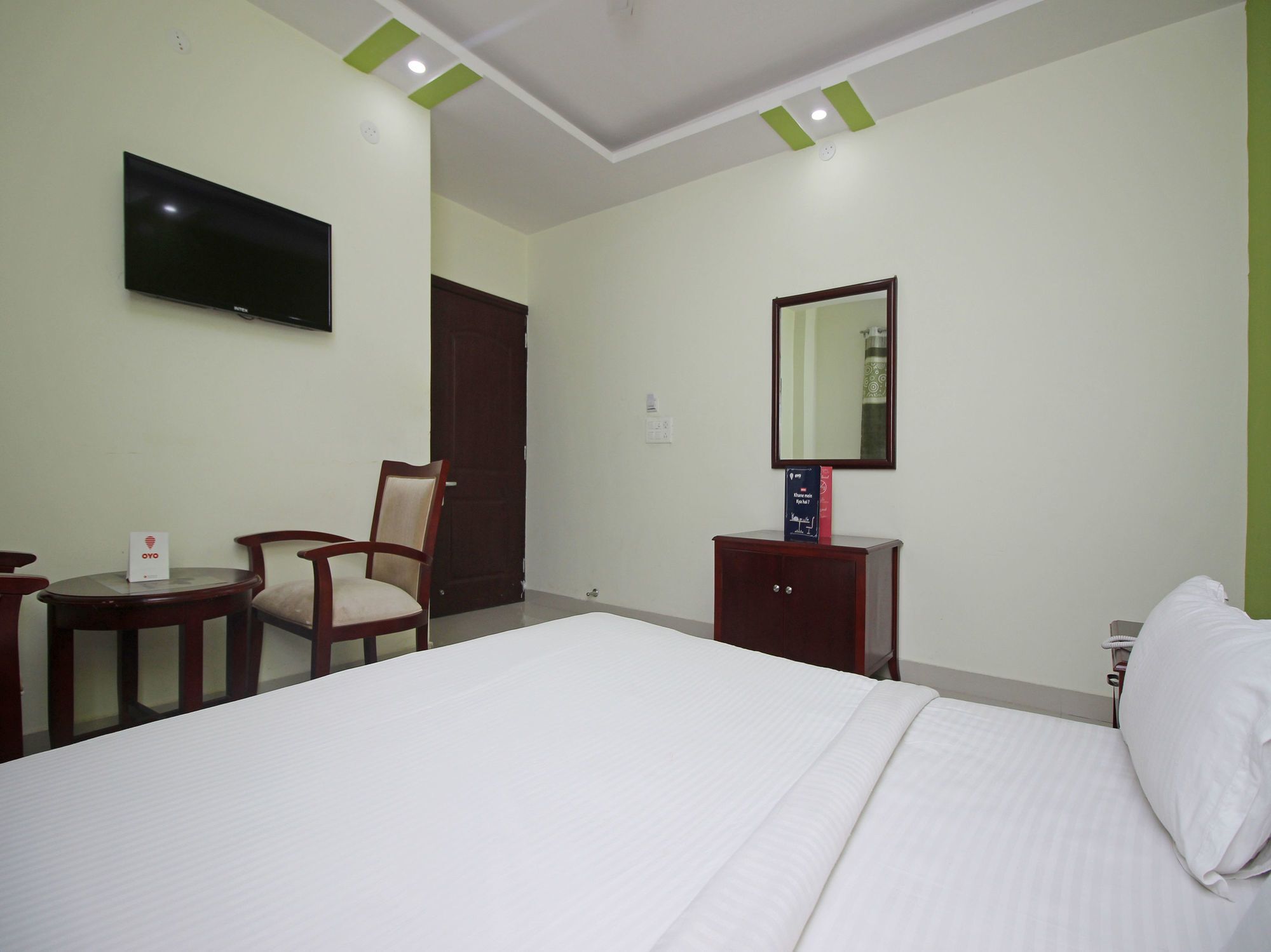 Hotel Oyo 9845 Kirti Heritage