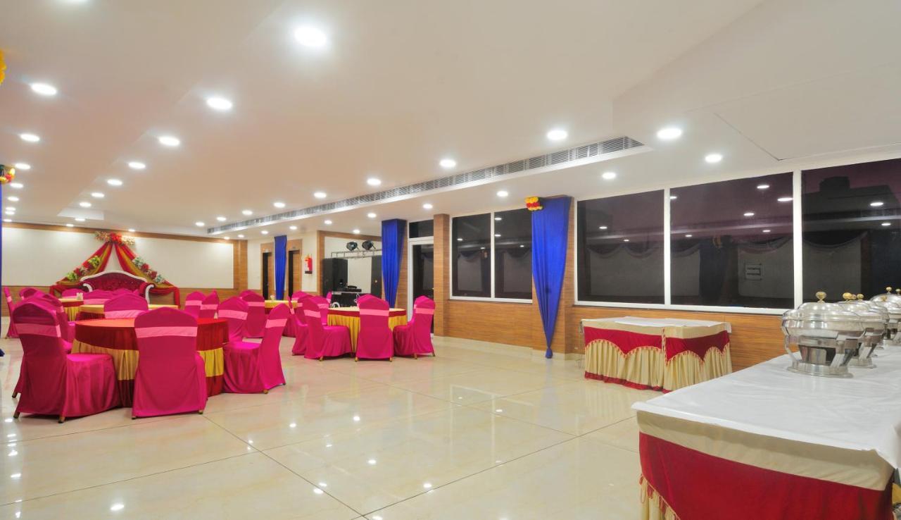 Vinayak Hotel 3*