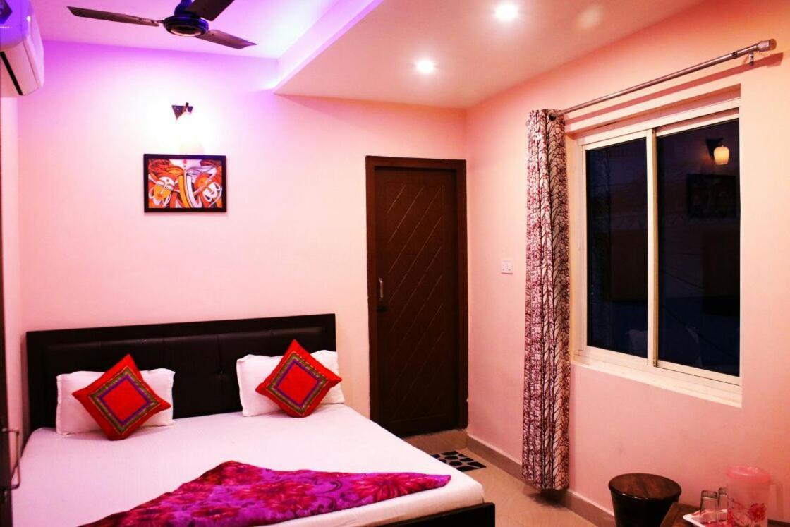 New Pratap Hotel 3*