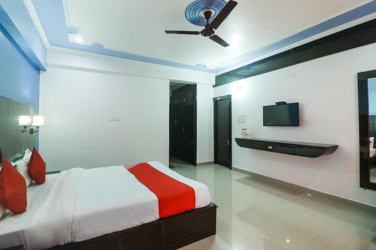 Oyo 49582 Jhanvi Yoga Dham 3*